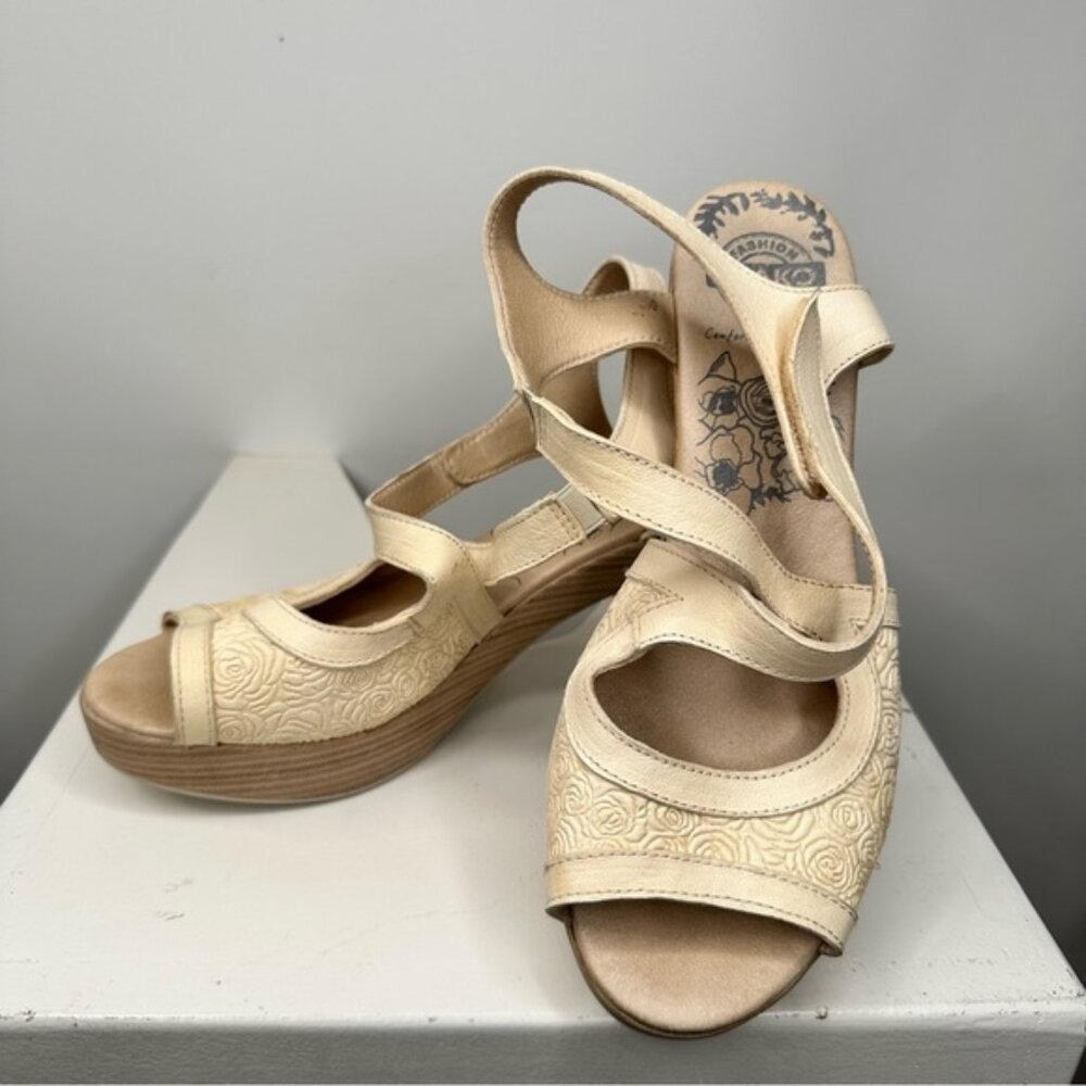 Brako Sandals Womens SZ 41 EU 10.5 US Strappy  Chunky Heel Open Toe Platform